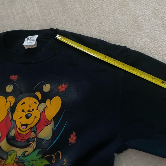 Vintage Halloween Winnie the Pooh Sweater - Picture 4 of 6